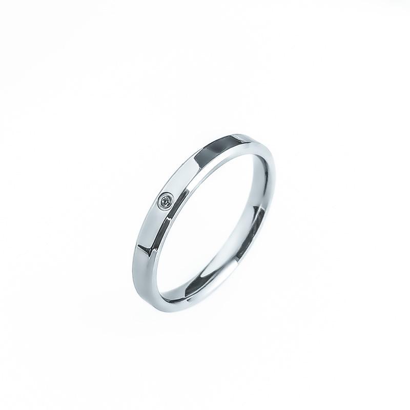Korean Style Titanium Steel Ring with Inlaid Diamond: Non-Fading, Exquisitely Carved Plain Band for Couples