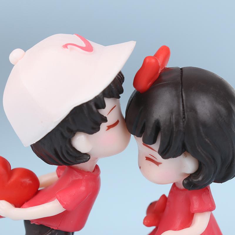 Anime Çiftler Araba Süsleme Modeli Sevimli Öpücük Balon Şekil Oto İç Dekorasyon Pembe Pano Heykelcik Aksesuarları Hediyeler