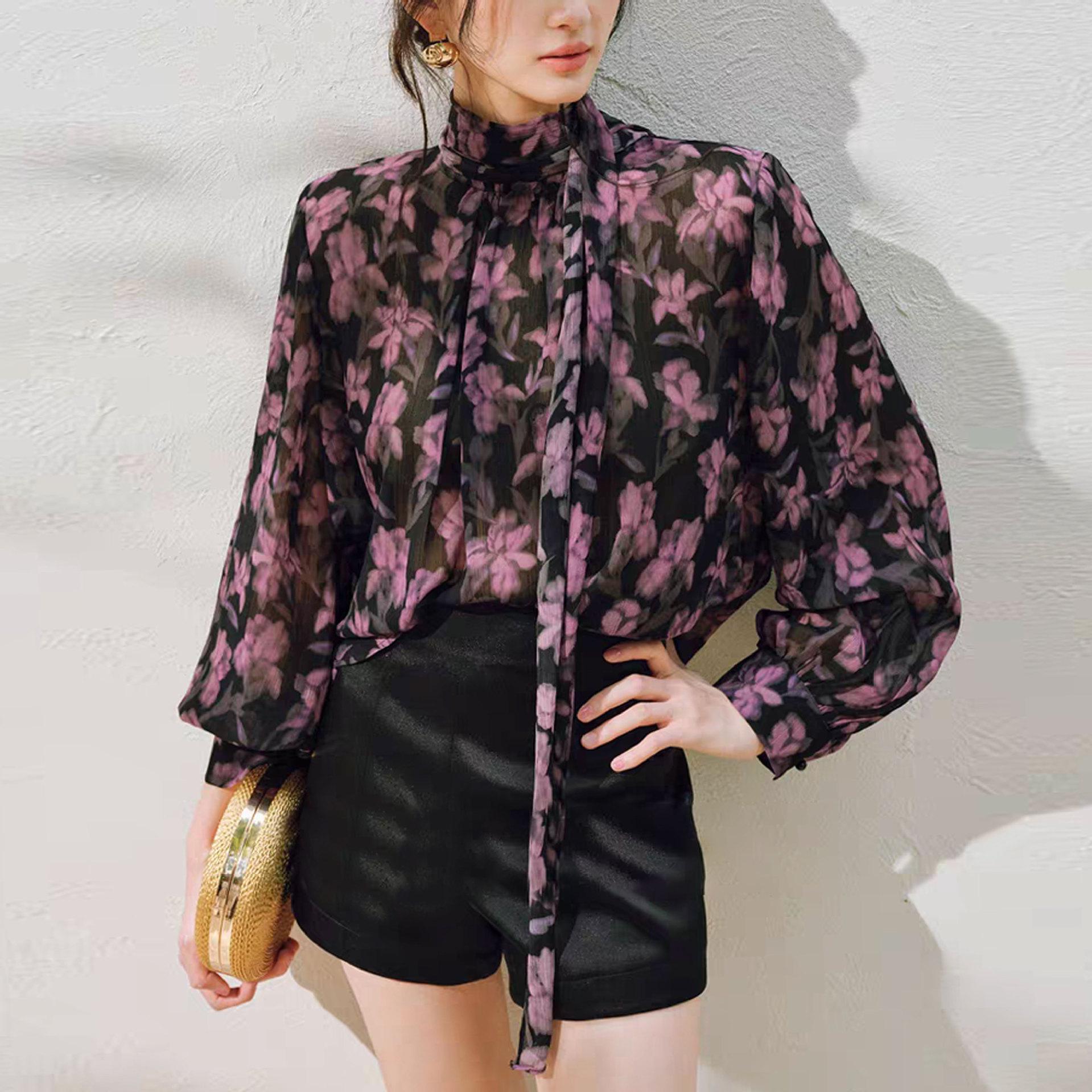 

Весна 2026 Элегантная французская блузка с драпирующимся воротником и цветочным принтом из крепа Extra Large фиолетовый