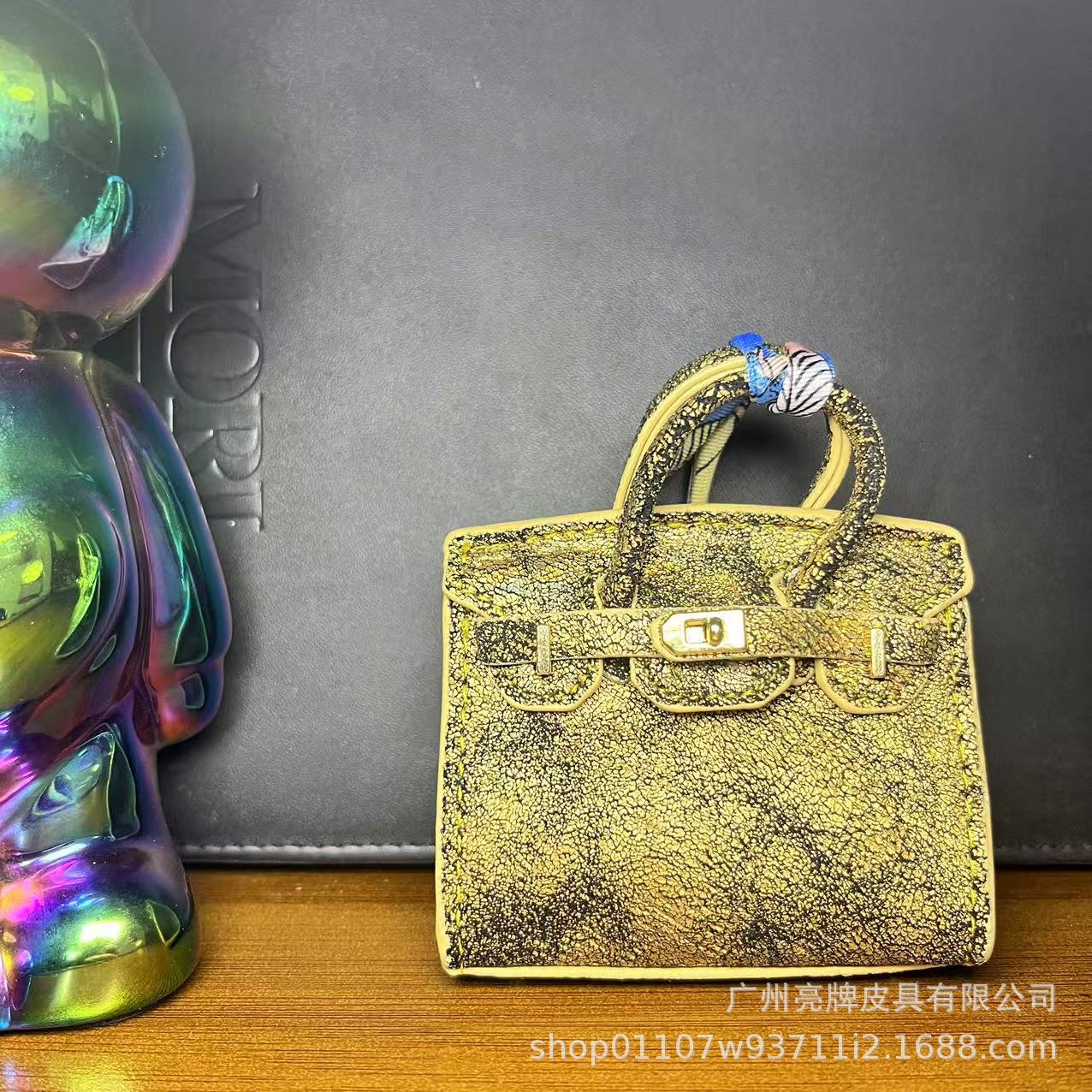 

Popular velvet ultra-low price ins wind bag mini platinum bag pendant bag [blind box surprise] земля жовтий колір