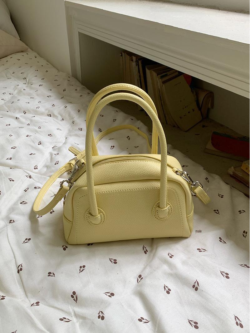 

2025 Южная Корея Портативная повседневная сумка для боулинга: Маленькая свежая сумка-мессенджер через плечо в стиле «Бостон»