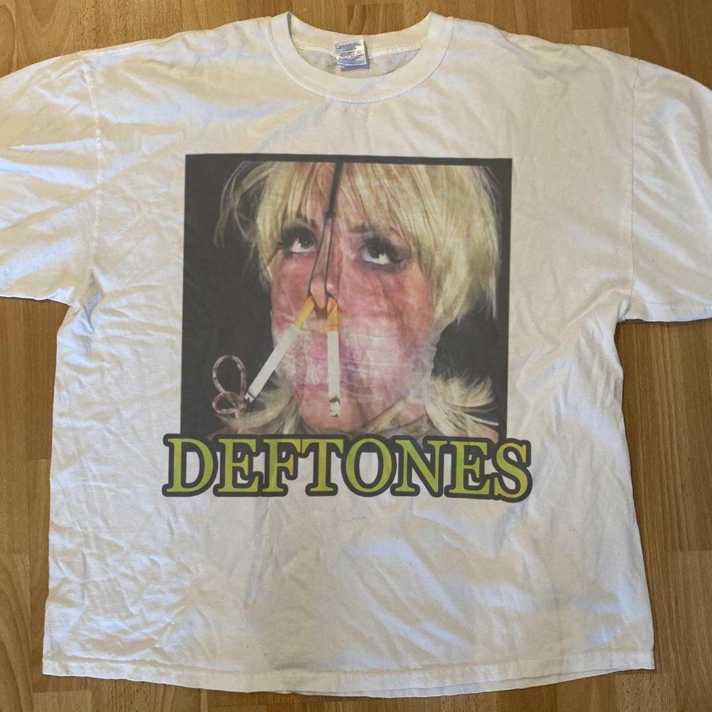 Deftones Girl Smoke unisex white t-shirt QT4819 S