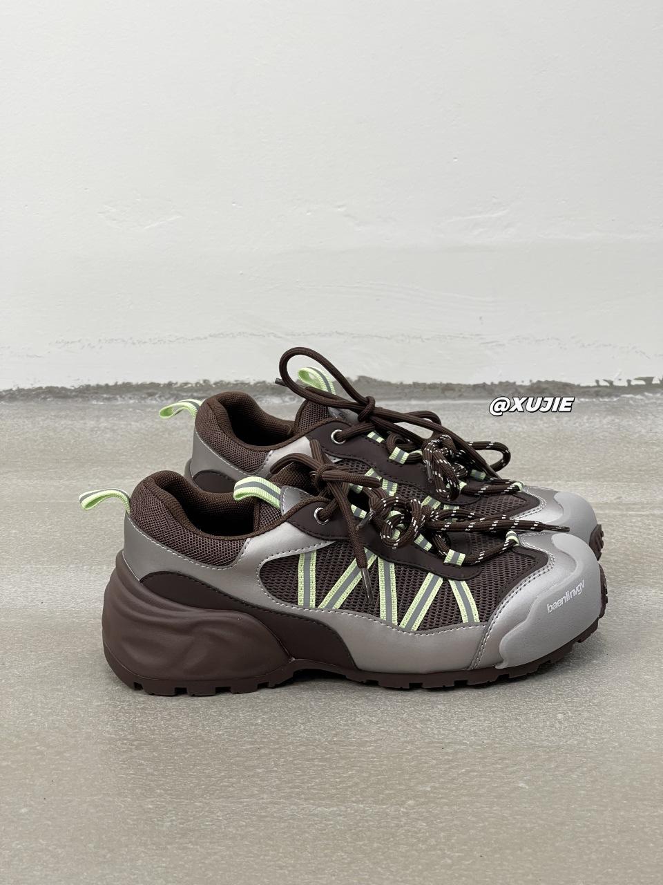 

Кожаная уличная универсальная спортивная повседневная обувь женская 2025 осень новая для маленьких ног на шнуровке легкая функциональная для хайкинга трендовая 40