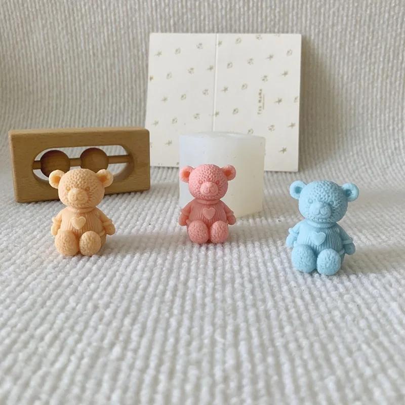Mini Love Bear Candle Silicone Mould 3D Cute Sweater Bear Plaster Crafts Resin Cement Mold DIY Handmade Animal Soap Making Tool