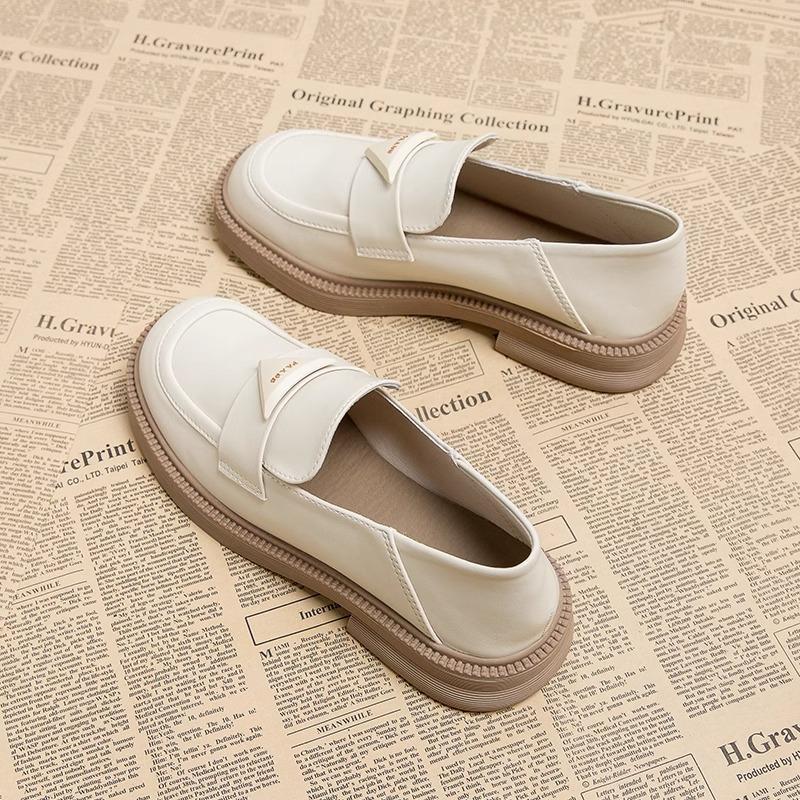 

Черные маленькие кожаные туфли женские весенние новые в британском стиле ретро на платформе лоферы слипоны универсальные на толстом каблуке jk одинарные туфли 40 бежевый