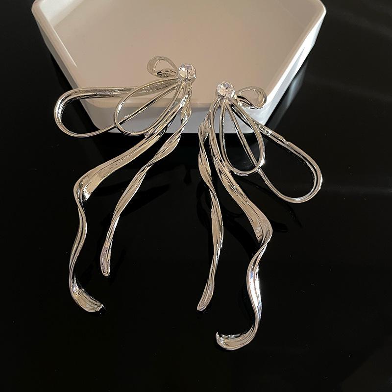 Y2K Exaggerated Big Bowknot Dangle Earrings for Women Irregular Zircon Bow Personalized Sweet Accessories Fashion Jewelry