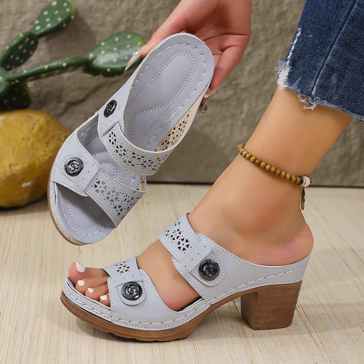 

Independent Station New 2025 Cool Slippers Car Line Large Size Slope Heel Hollow Slippers Women South East Asia 43 серый