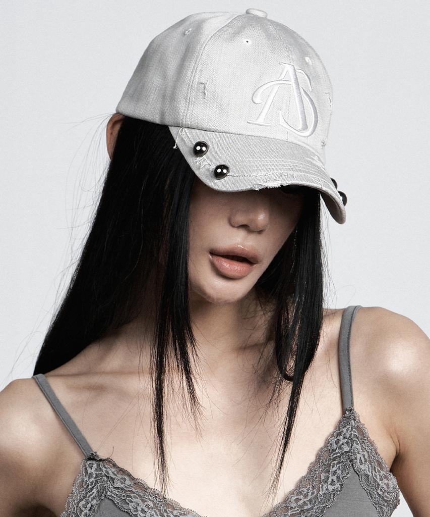 Aejeuyua Damaged Studded Ball Cap Grey