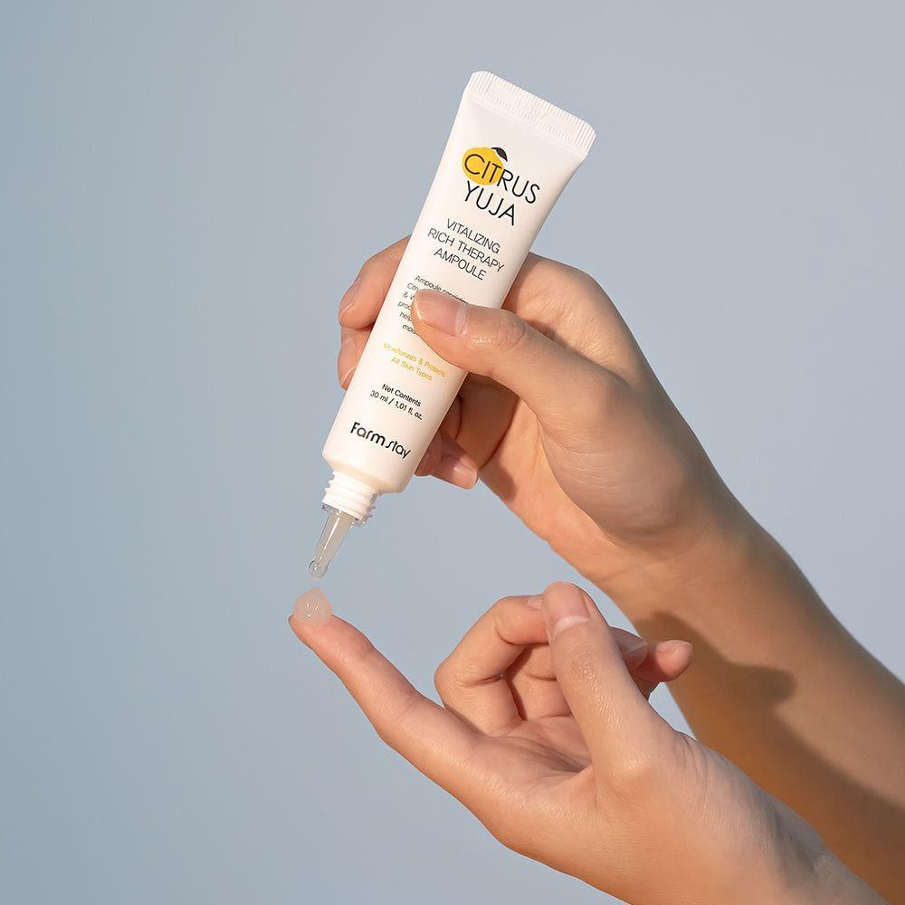 Farmstay Citrus Yuja Vitalizing Rich Therapy Ampoule (30ml) - Brightening & Hydrating