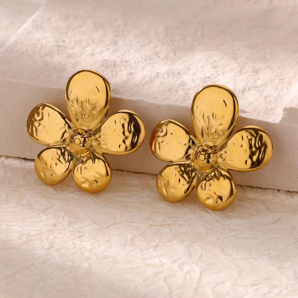 Farberhaltende Titanstahl-Blume mit Perlen eingelegt Ohrringe übertriebener Schmuck Blütenblatt-Schmuck Schmuck im Retro-Stil Charge