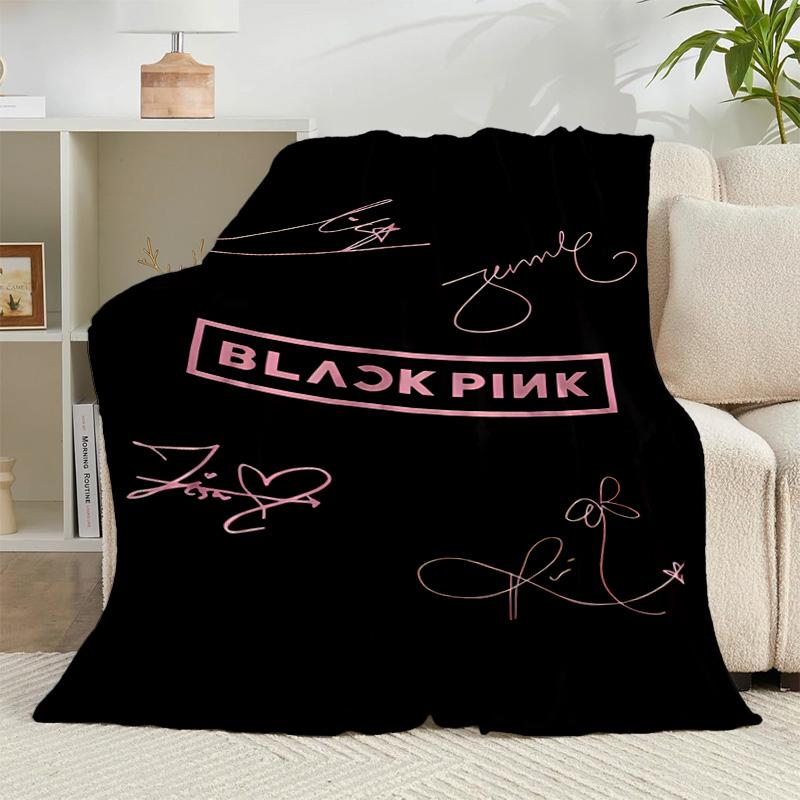 1PC Black And Pink Fashion Flannel Blanket Gift, Suitable for Both Men And Women, Soft Ideal for Beds And Sofa, Birthday Or Christmas Gift