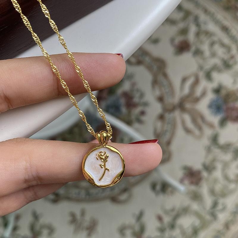 High Sense Korean Style Rose Flower Pendant Necklace Light Luxury Clavicle Chain For Women Jewelry Wedding Banquet Party Gift