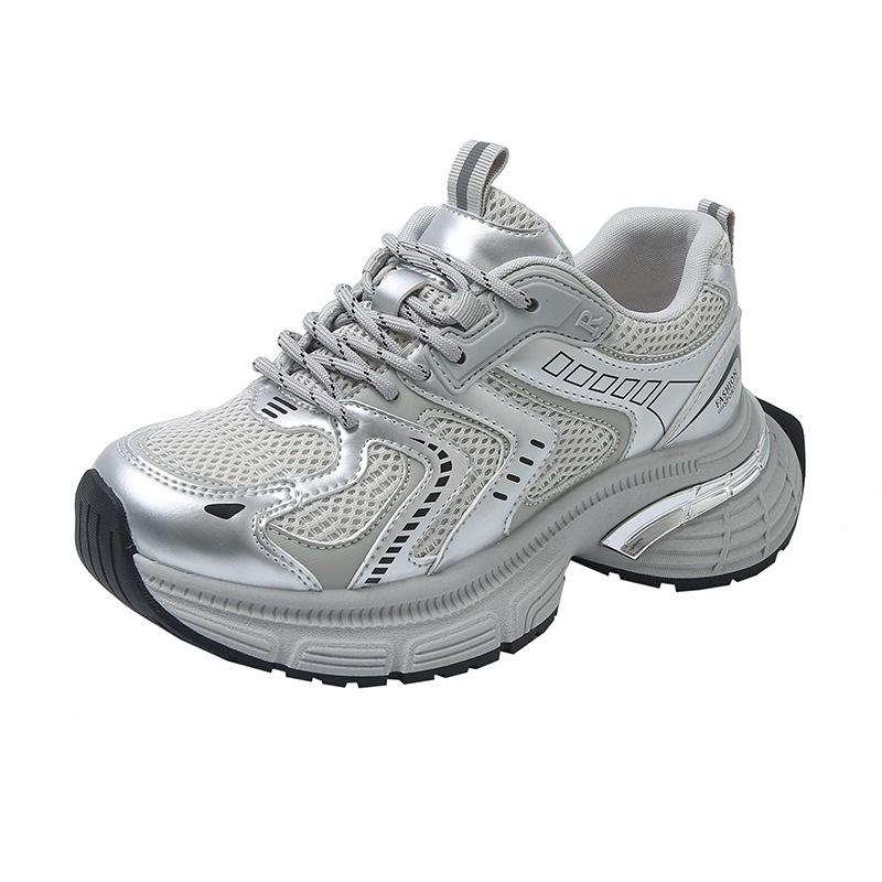 Women's autumn and winter 2025 new breathable mesh sports shoes niche thick-soled lightweight running shoes show small feet