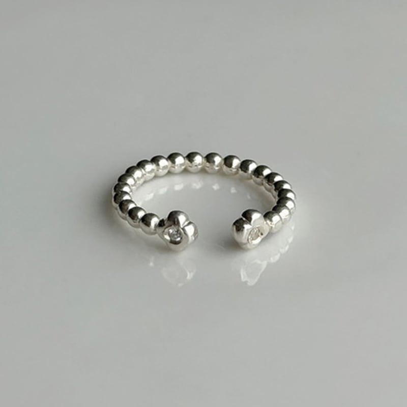 Monde Ligne Twinkle Clover Ring