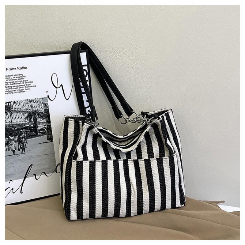 

Large capacity contrasting striped tote bag retro literary and artistic portable canvas shoulder bag casual commuter bag чорний