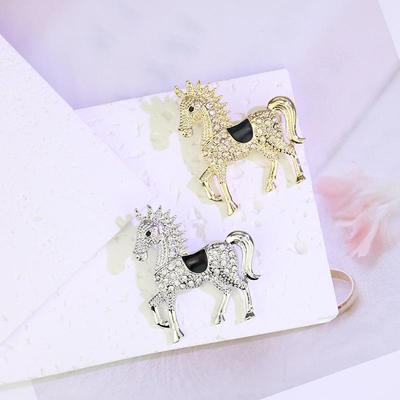 Sternzeichen Pferd Brooch: Unisex Retro Anstecknadel für Anzüge