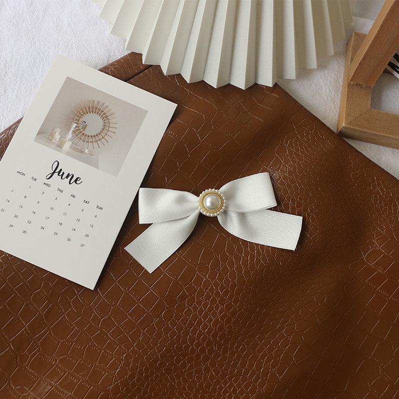 Off-White Cotton Pearl Bow Brooch: Cute Japanese Korean Style Ribbon Lapel Pin Corsage.