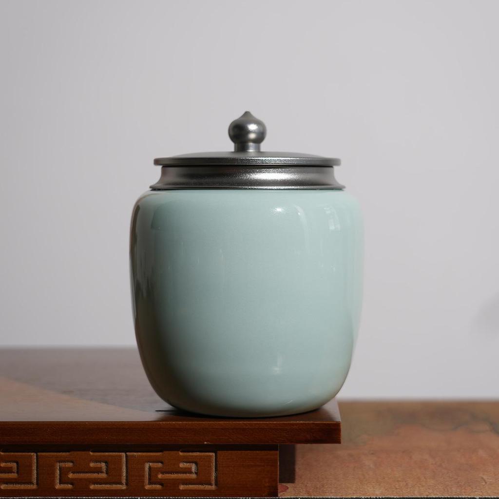 Longquan Celadon Ceramic Tea Caddy: Handmade, High-Capacity, Sealed Jar for Tea Storage