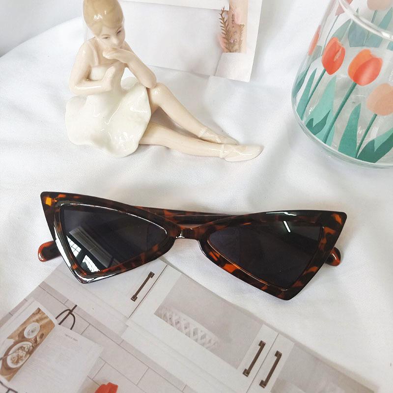 Sexy Cat Eye Triangle Sunglasses Retro Female UV400 Sun Glasses Streetwear Fashion Trendy Eyewear