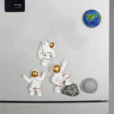 Resin Magnetic Sticker Wide Application Beauty Exquisite Craftsmanship Astronaut Fridge Magnet
