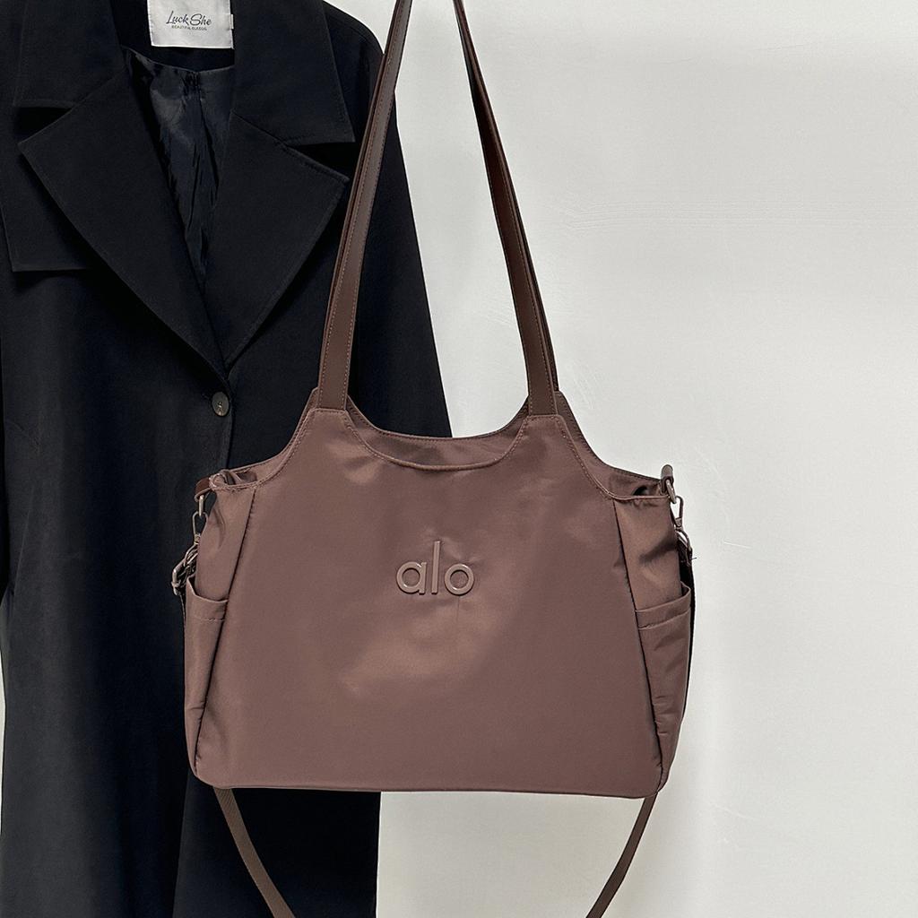 New yoga bag, single-shoulder tote bag, large-capacity, versatile for commuting, waterproof nylon bag, popular storage item