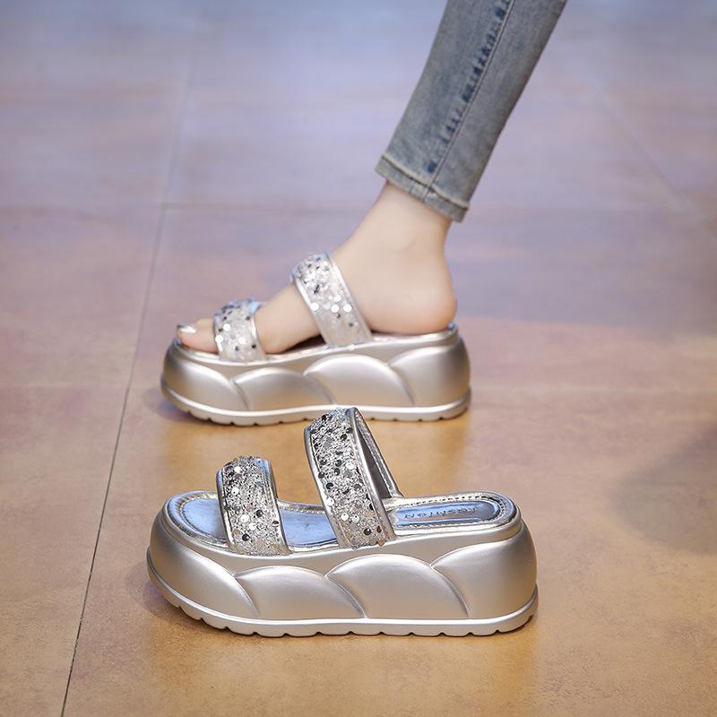 

женские шлепанцы на толстой подошве с нескользящей подошвой, новые удобные и универсальные сандалии на платформе, увеличивающие рост, лето 2025 года, женские шлепанцы 39