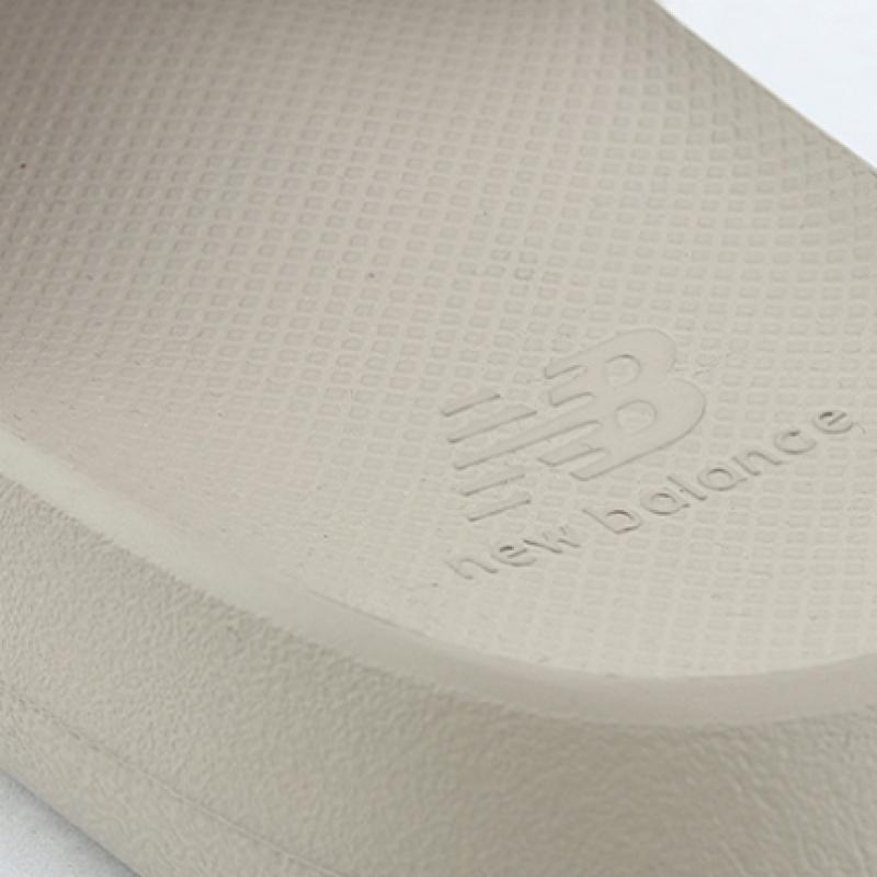 New Balance Slippers Beige