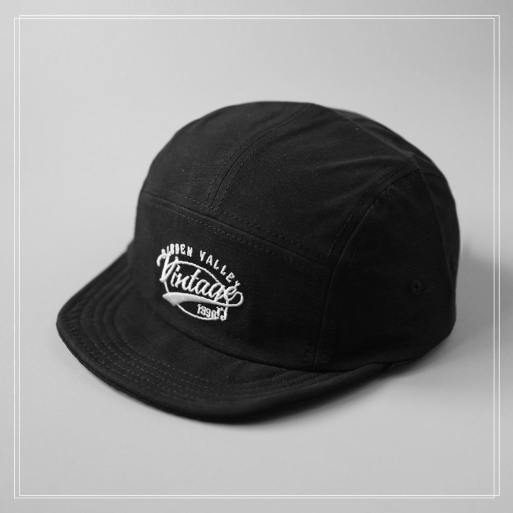 Breathable Baseball Cap Short Brim Trucker Hat Retro Flat-brimmed Sun Cap чёрный