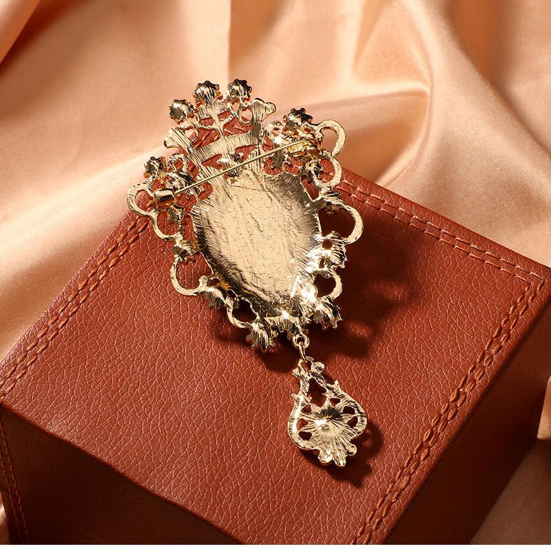 Vintage Palace Style Pendant Round Brooches For Women Lady'S Clothes Brooch Pins Gifts