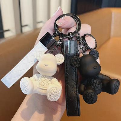 Portachiavi di alta qualità a forma di orso di bambù da uomo e da donna: Elegante portachiavi per auto e raffinato ciondolo per borsa