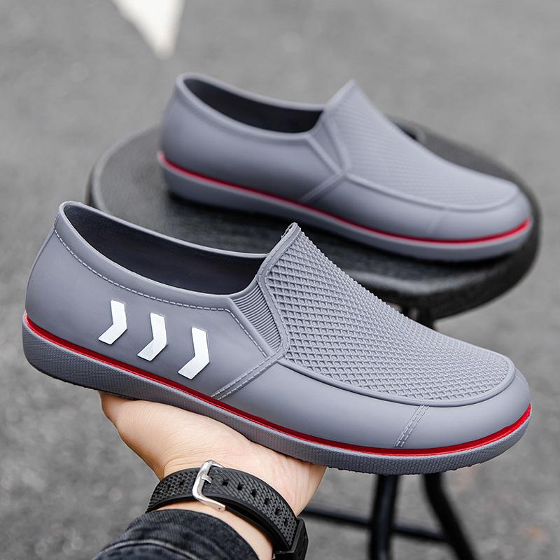 Spring and Autumn new water shoes men's adult non-slip low-top rain shoes fashionable flat-bottomed shallow mouth work shoes glue shoes men