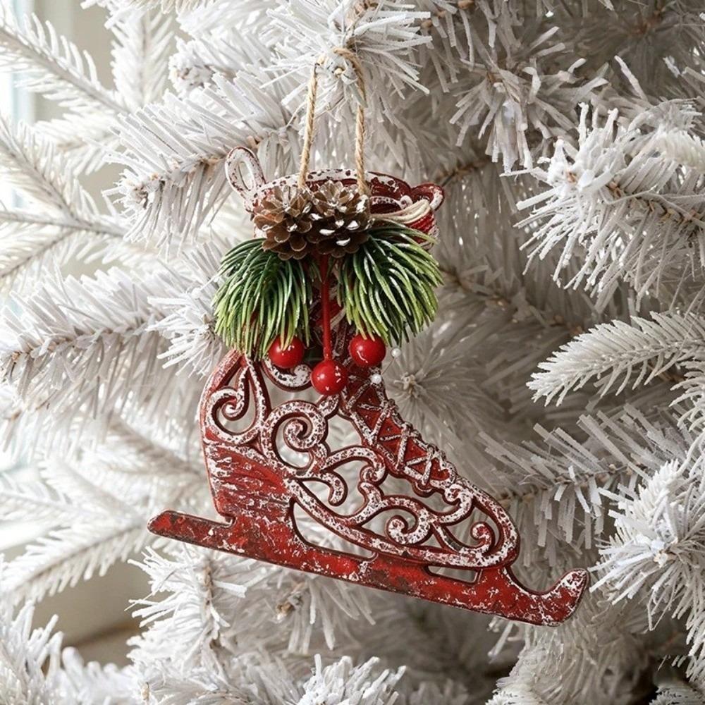 Vogel Rote Weihnachtsornamente Girlande Elch Weihnachtsbaumdekorationen Schneeflocken Schlittschuhe Schneefall Weihnachten Anhänger Fensterszene Dekor