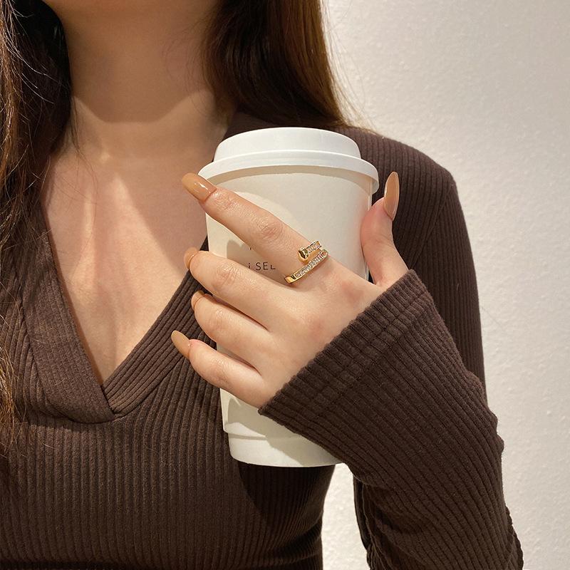 Pierścionek na paznokieć Mikro-inkrustowany Otwierany Prosty Design Temperament High-Endowy Pierścionek