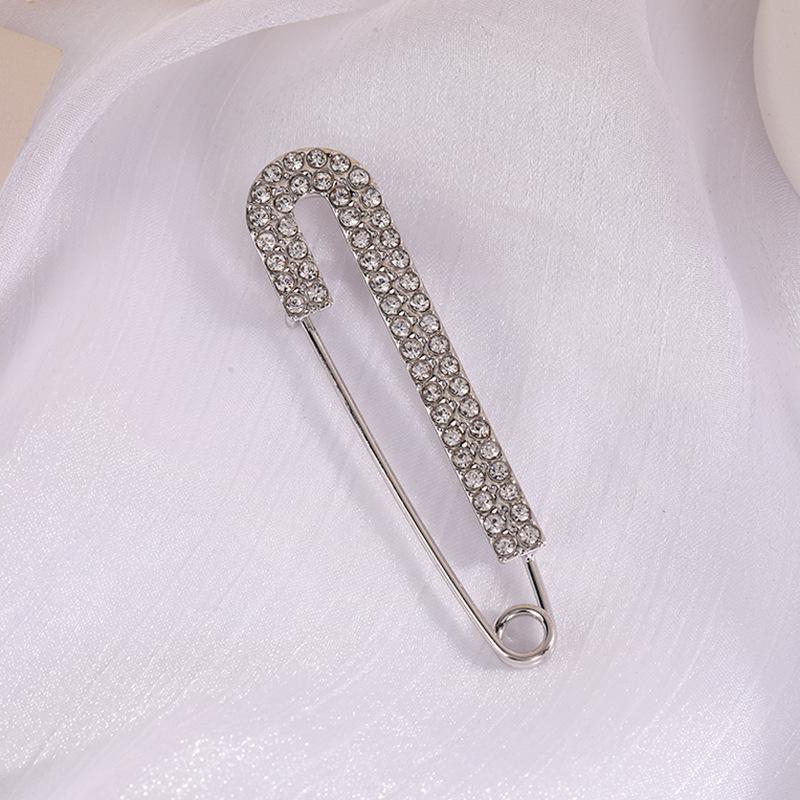 Taillenraffende Brosche mit Imitationsperlen und Strasssteinen, Anti-Expositionssicherheitsnadel, Ein-Wort, Gebogen, Gerader Einsteckstift.