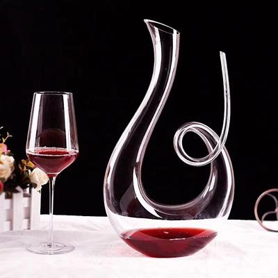 Veselă pentru băuturi – Vase pentru apă și carafe