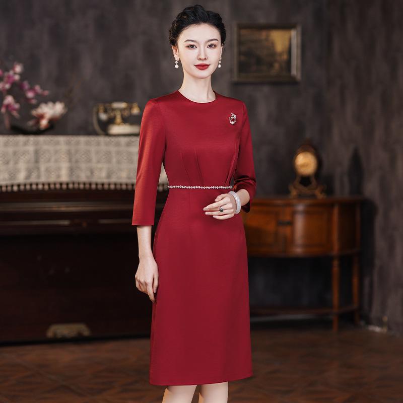 2024 Spring Elegant A-line Petite Mother of the Bride Dress for Weddings and Banquets
