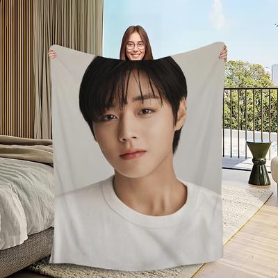 Kpop Pojke P-Park Ji-Hoon Filt Filt för Soffa Soffa Resa Hem Vandring Picknick Sängkläder Flanellfilt födelsedagspresent