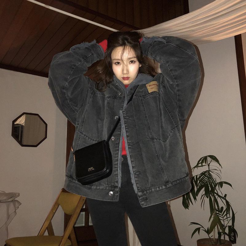 

Женская джинсовая куртка из искусственного меха: Плотное, универсальное и модное стеганое пальто свободного кроя S чёрный