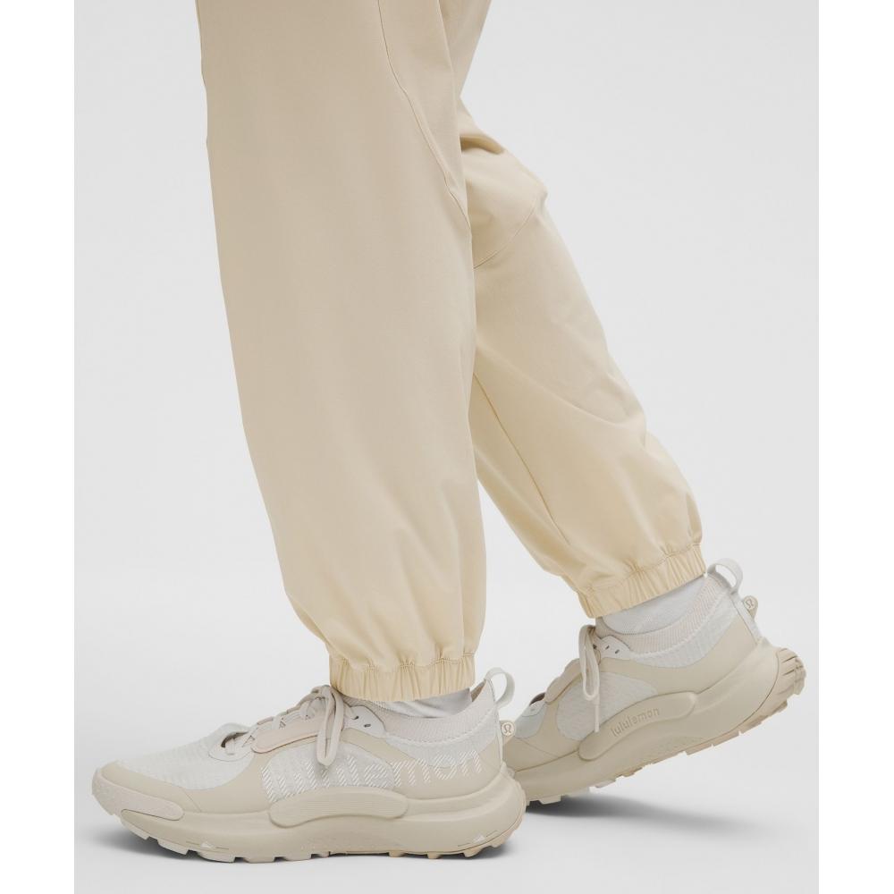 Lululemon Women S Lightweight Woven Jogger  SlnSh Collection Natural Ivory