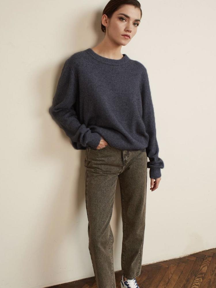 Women's Solid Color Round Neck Sweater 2025 - Soft Knit Top