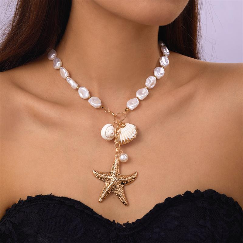 Fashion Irregular Imitation Pearls Shell Necklace for Women Exaggerated Metal Starfish Pendant Necklace Bohemian Jewelry Gifts