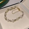 Bracelet Perle Irregulière Forme Spéciale Française Bracelet Femmes Niche Luxe Léger Exquis Doré Demi-Bracelet Bracelet Accessoires