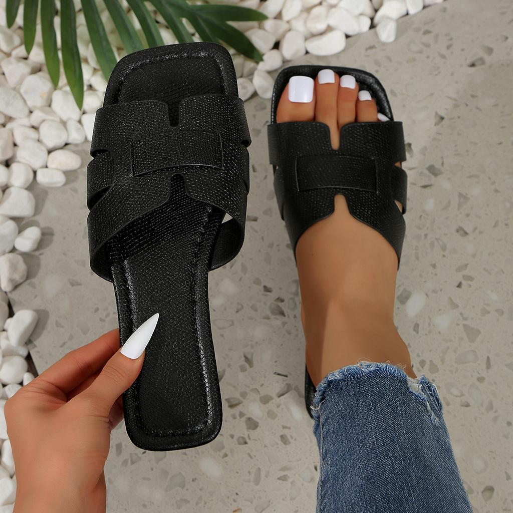 European and American Plus Solid Color Lightweight Flat Slippers for Women's Outdoor Wear, Beach Sandals