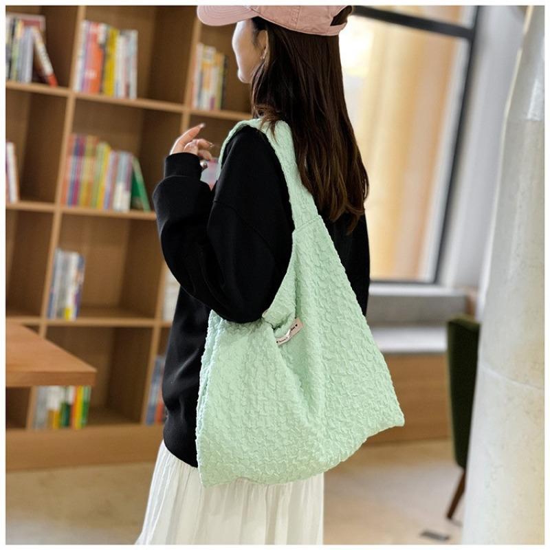 Tote Bag Women's Large-capacity New Versatile Shoulder Bag Lazy Wind Bubble Cloth College Student Class Bag