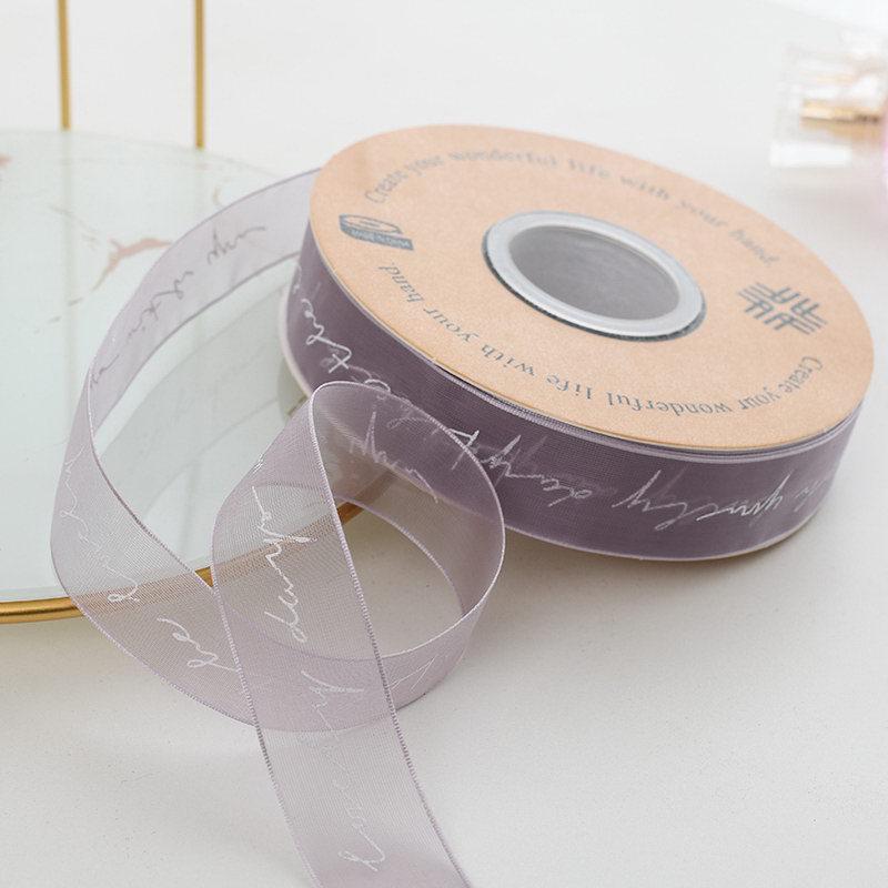 

Подарочная коробка для торта с цветами своими руками из пряжи и лент