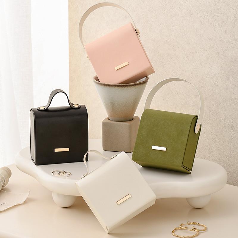 Jewelry Storage Box With Pu Material For Travel And Gift For Women