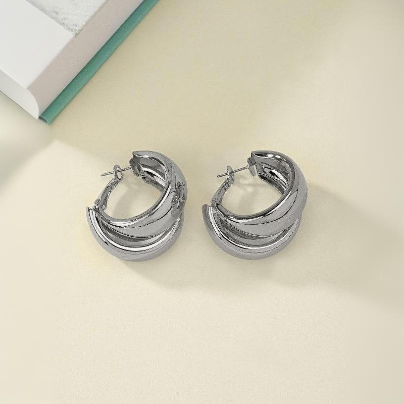 Trendy Gold Crisscross Wide Hoop Clip-On Earrings Minimalist Non-Pierced Jewelry for Women Daily Party Wear