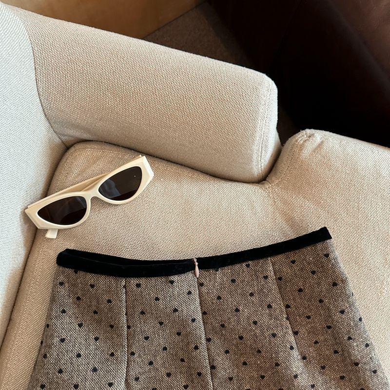 Women's High-Waist Polka Dot Woolen Pleated A-line Short Skirt for Autumn/Winter