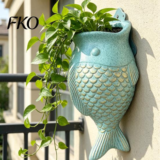 Decorative Garden Planter Fish Shape Wall Mounted Hanging Flower Pot for Balcony Outdoor Patio Vertical