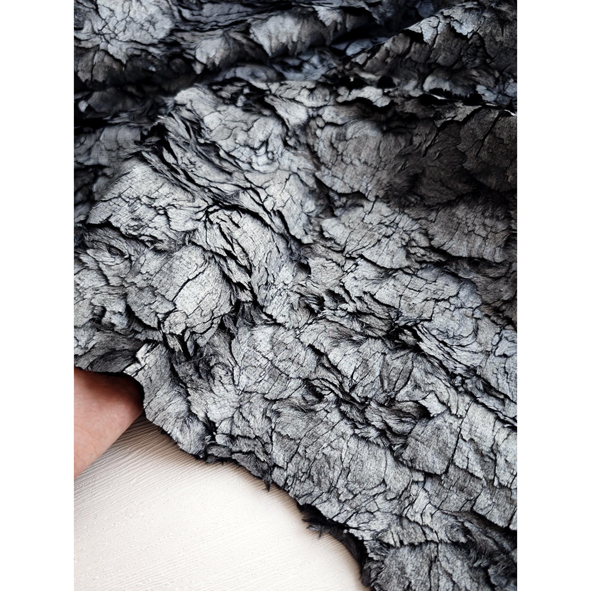 

Creative Retro Metallic Fabric Craed Stam Fur Metal Feeling Fabric Reconstructed for Handmade DIY Bag Clothing Design Material 50x145cm
